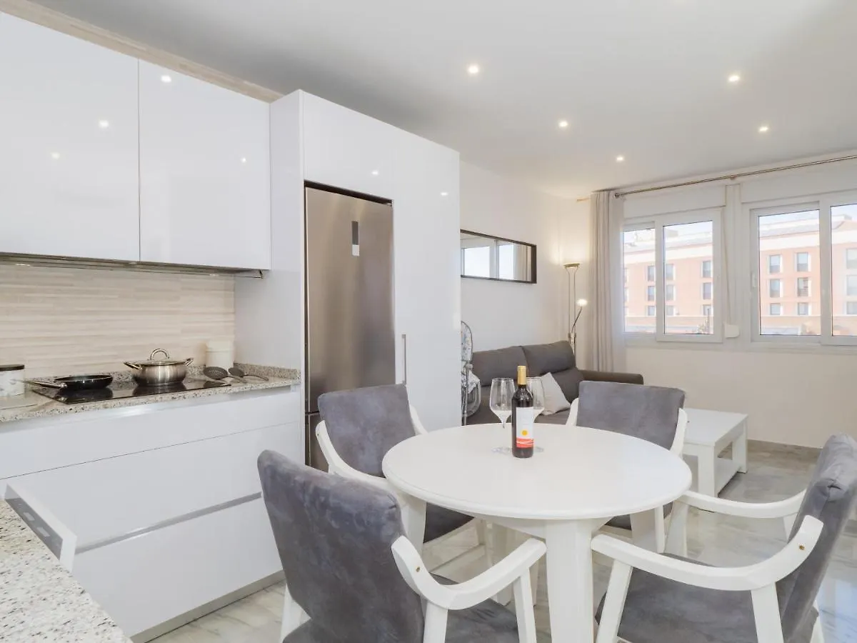 Cubo'S Apartamento Atocha With Optional Parking Malaga Spain